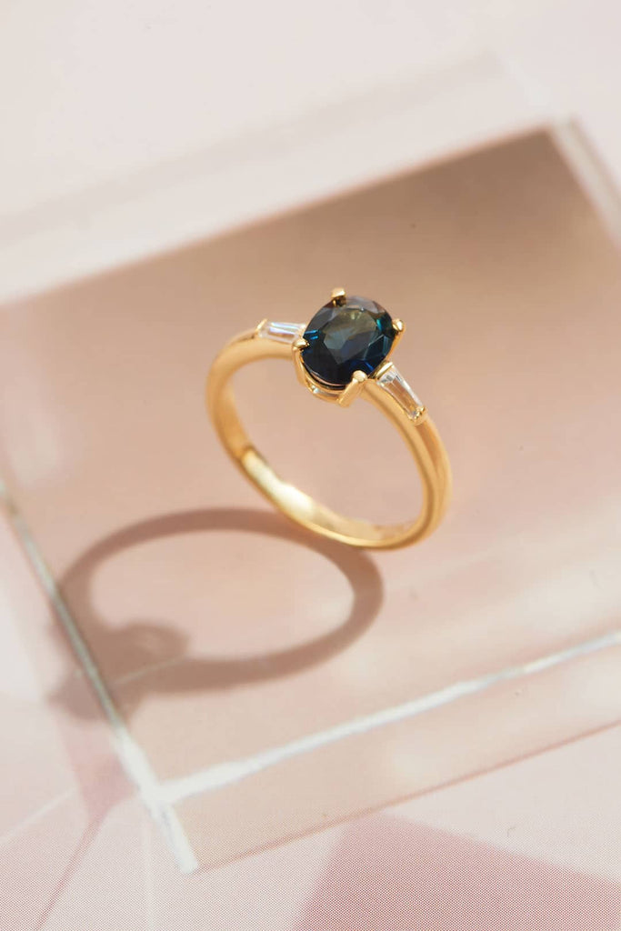 Natural Oval Blue Sapphire Ring in 14K Yellow Gold | AME Jewellery