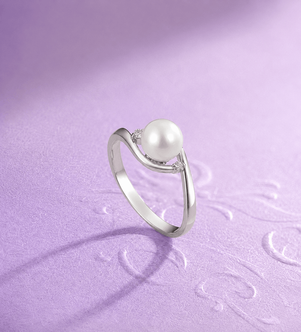 Bague en argent sterling avec perle de culture d'eau douce blanche de 6,5 mm par AME Jewellery pour femme. 