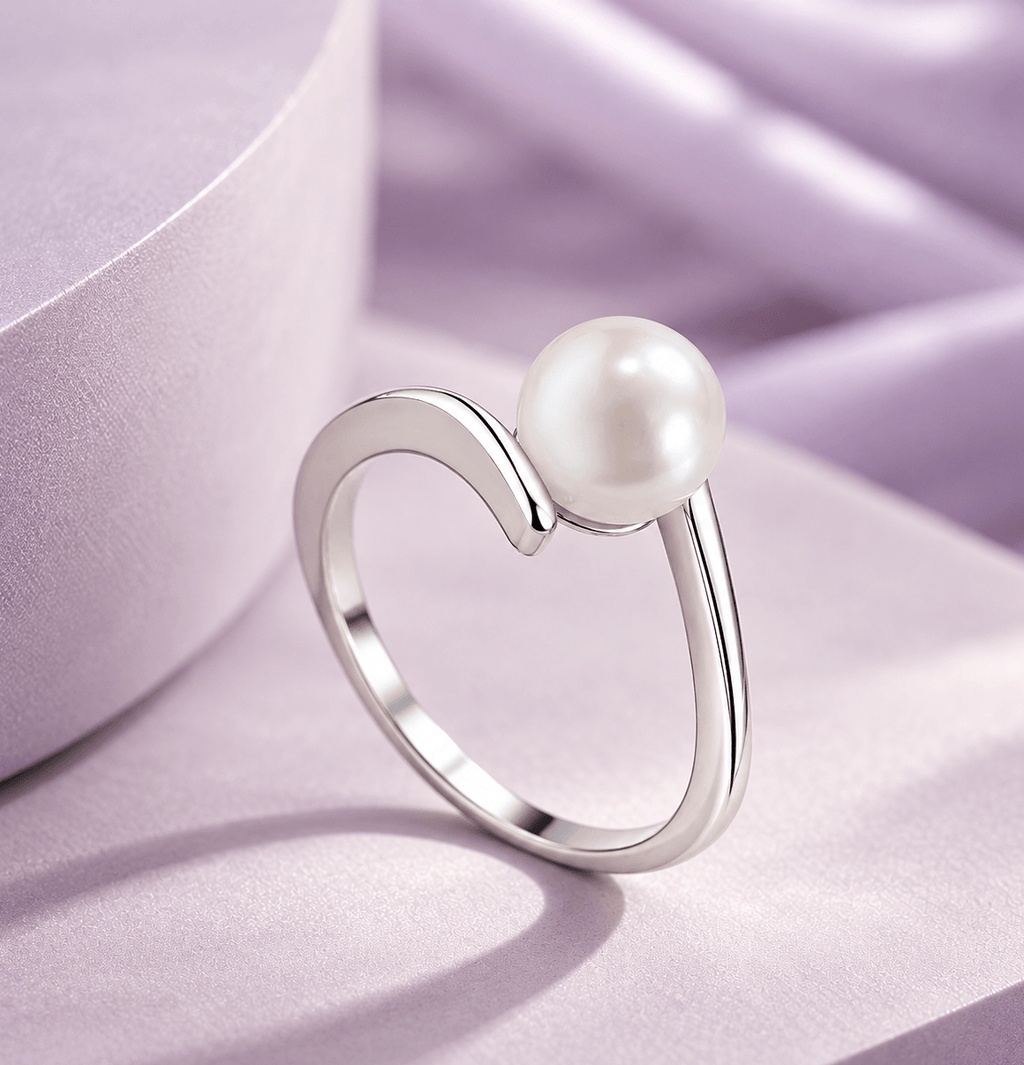 Bague contournement en argent sterling avec perles de culture d'eau douce blanches de 7 mm par AME Jewellery pour femme.