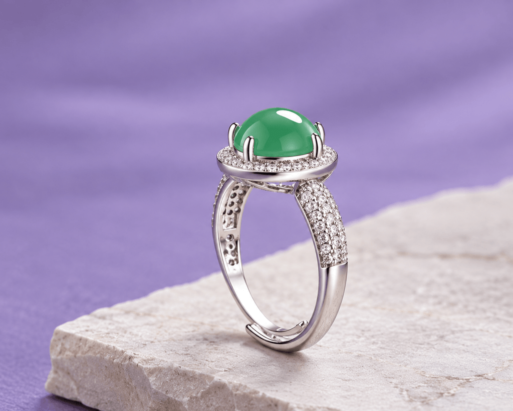 Bague en argent sterling et jadéite naturelle (翡翠, fěicuì) taille cabochon ronde - AME Jewellery.