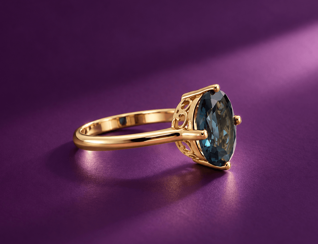Bague en or jaune 14K et topaze bleue de Londres naturelle taille ovale - AME Jewellery.