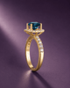 Bague halo-carré en or jaune 14K et topaze bleue de Londres naturelle – AME Jewellery.