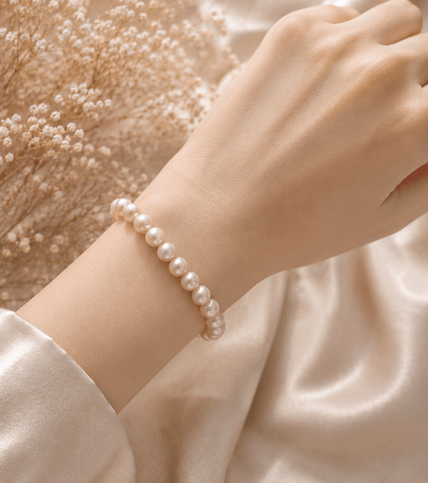 Bracelet brin de perles de culture d'eau douce lavande avec fermoir en argent sterling par AME Jewellery.