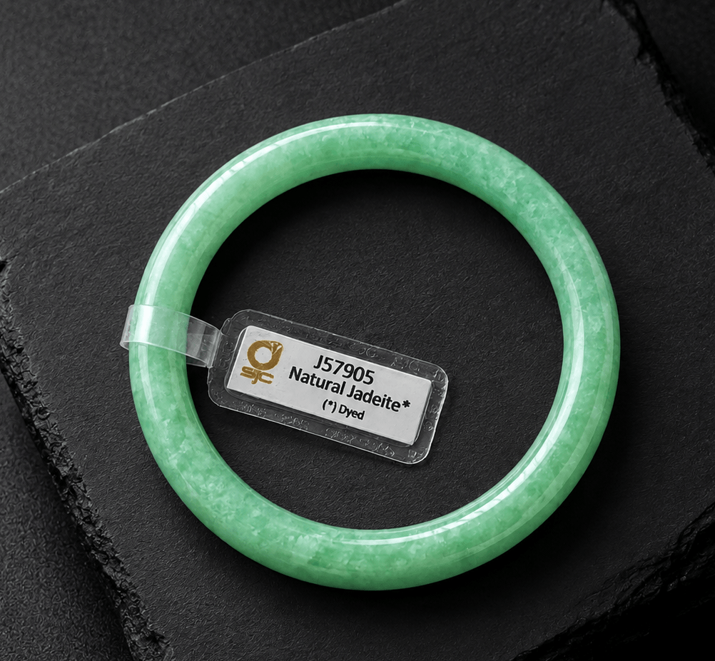 Bracelet jonc en Jade jadeite Birman de 51,8 mm d’AME Jewellery est plus qu'un simple bijou époustouflant 