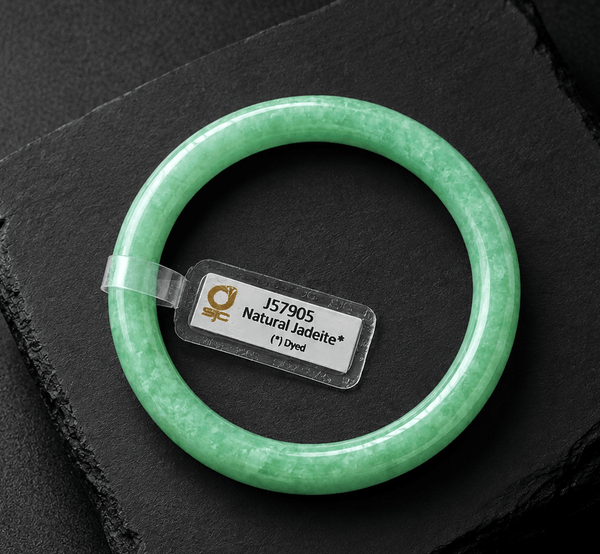 Bracelet jonc en Jade jadeite Birman de 51,8 mm d’AME Jewellery est plus qu'un simple bijou époustouflant 