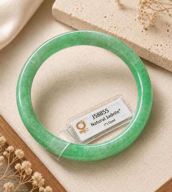 Bracelet jonc en Jade jadeite Birman de 51,9 mm d’AME Jewellery est plus qu'un simple bijou époustouflant