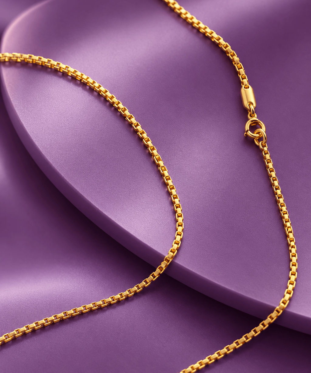 Collier chaîne à maillons carrés en or jaune 14 carats par AME Jewellery pour femme. 