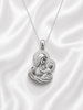 mặt dây chuyền khắc họa hình ảnh thiêng liêng của Đức Mẹ Maria và Chúa Hài Đồng Giêsu - AME Jewellery