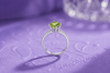 Nhẫn nữ bạc cao cấp đá quý tự nhiên Peridot cushion của AME Jewellery. 