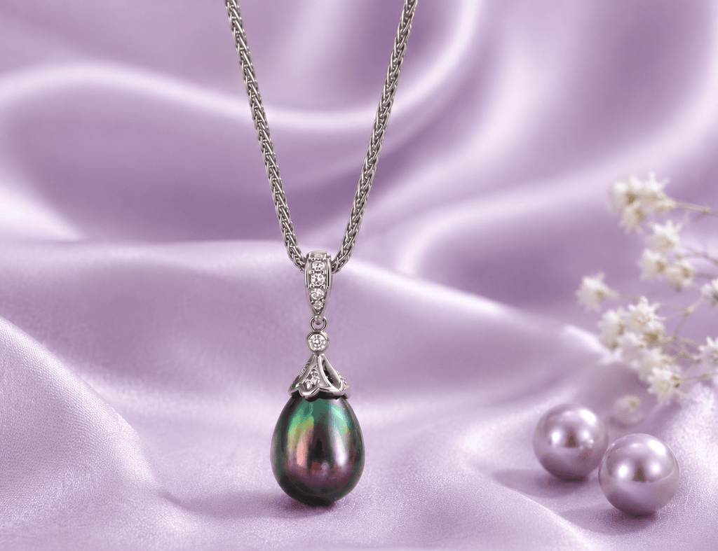 Pendentif en argent sterling avec perle d'eau douce poire blanche ou vert paon - AME Jewellery