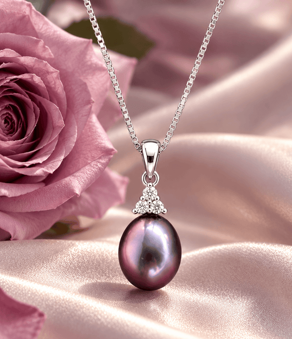 Collier pendentif en argent sterling avec perle de culture d'eau douce larme aubergine par AME Jewellery pour femme.