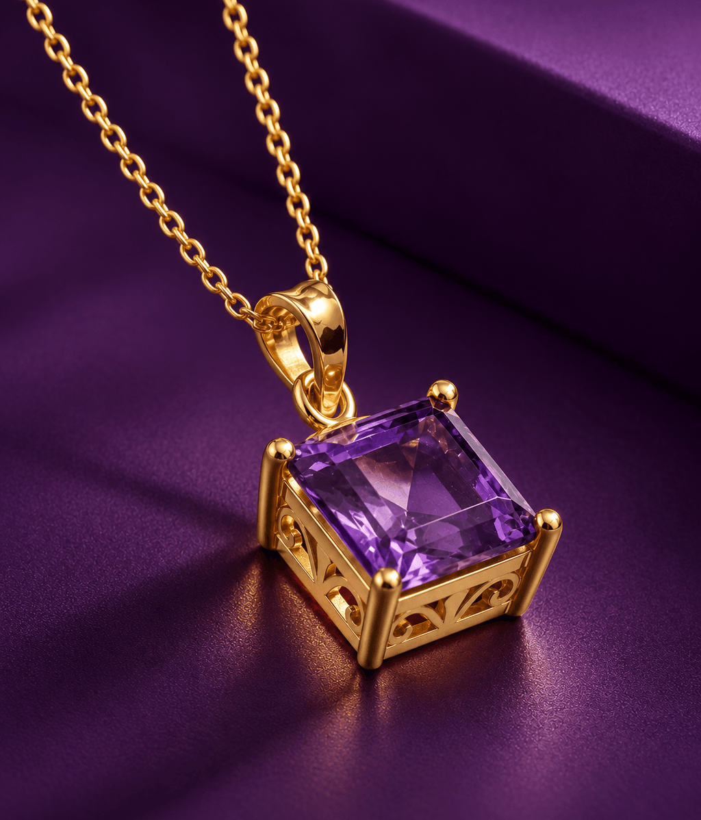 Pendentif en or jaune 14K et améthyste naturelle taille en carré - AME Jewellery.