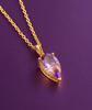Découvrez la beauté captivante et l’élégance du collier pendentif en amétrine naturelle de 7,72 carats, taillé en forme de poire et minutieusement fabriqué en or jaune 14 carats par AME Jewellery.