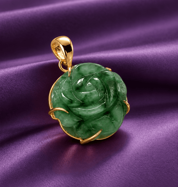 Collier pendentif fleur de rose en jadeite du Myanmar, en or jaune 14K - AME Jewellery