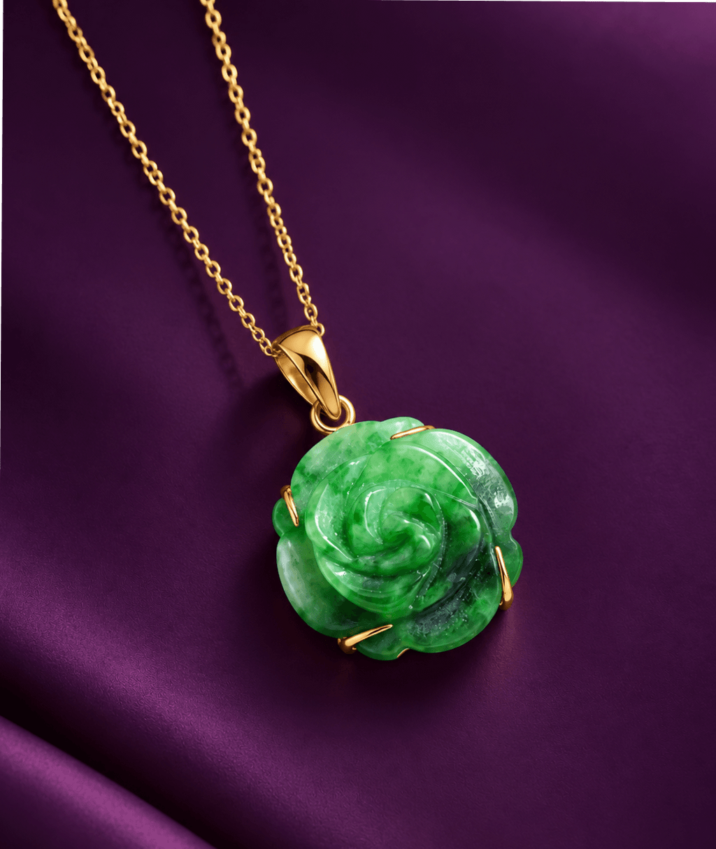 Collier pendentif fleur de rose en jadeite du Myanmar, en or jaune 14K - AME Jewellery.