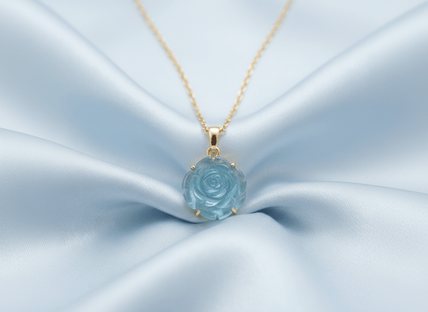 Mặt dây chuyền Vàng Hoa Hồng Đá quý tự nhiên Aquamarine Carved Rose Flower Pendant in 14-karat Yellow Gold by AME Jewellery