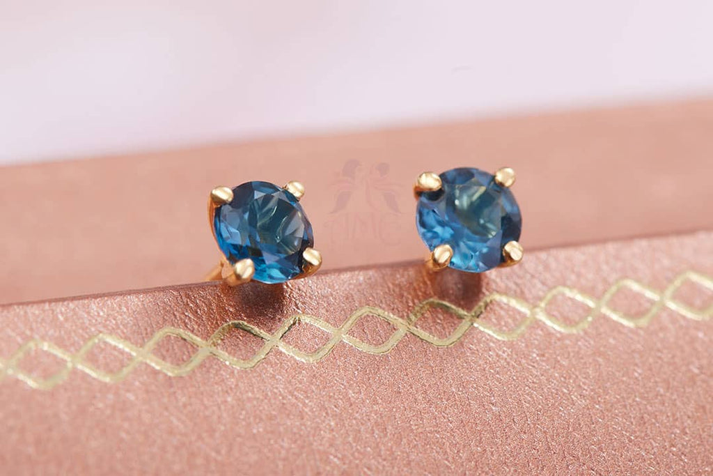 Bông tai Vàng Đá quý thiên nhiên London Blue Topaz 4-Prong Earrings 14K Yellow Gold | AME Jewellery