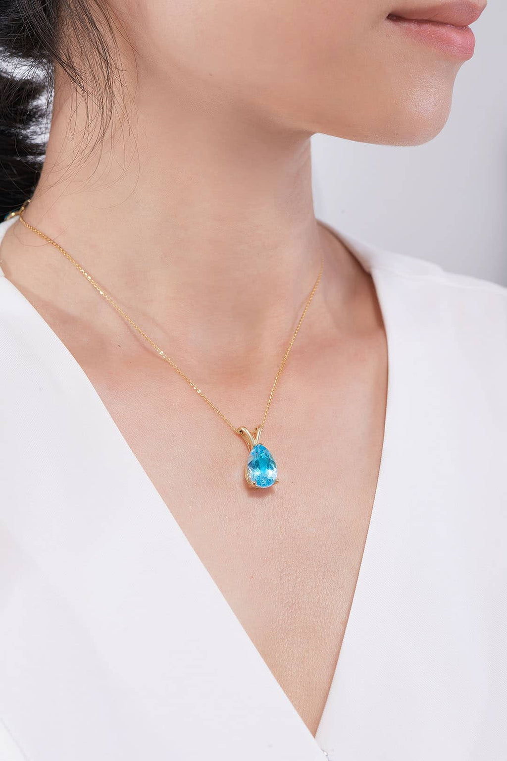 Mặt dây chuyền Vàng Đá quý thiên nhiên Pear Blue Topaz Pendant Necklace in 14K Yellow Gold by AME Jewellery