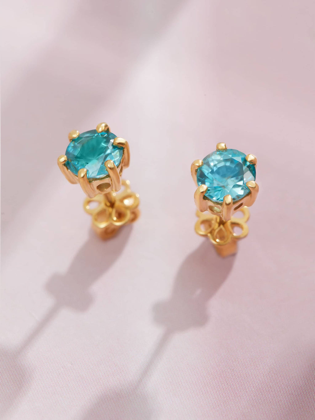 Bông tai Vàng Đá quý tự nhiên Blue Zircon 6-prong Earrings in 14K Yellow Gold by AME Jewellery