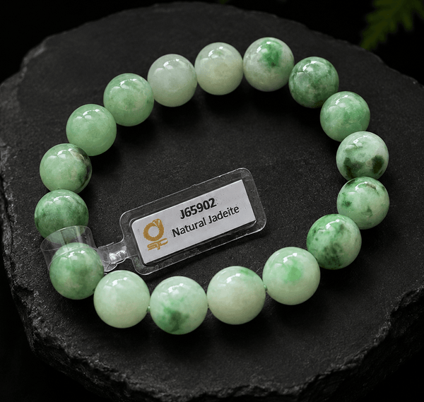 Bracelet en perles de jade jadéite verte birmane d’AME Jewellery est plus qu'un simple bijou époustouflant
