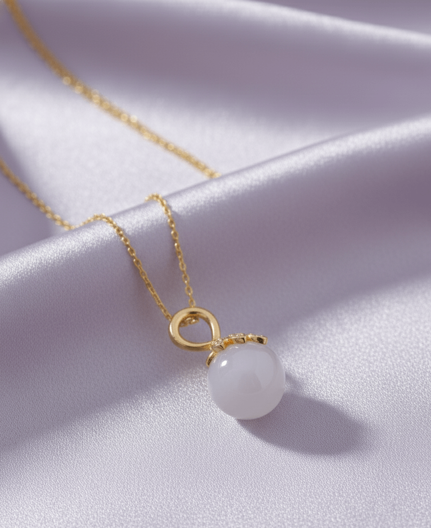 Mặt dây chuyền Vàng Đá quý thiên nhiên Cẩm thạch màu tím Burmese Purple Jadeite Jade Leaf Pendant in 14K Yellow Gold by AME Jewellery