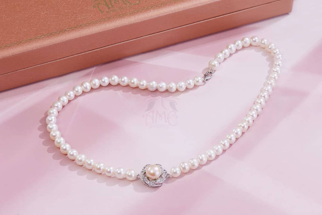Vòng đeo cổ chuỗi Ngọc trai trắng | White Pearl Strand Necklace by AME Jewellery