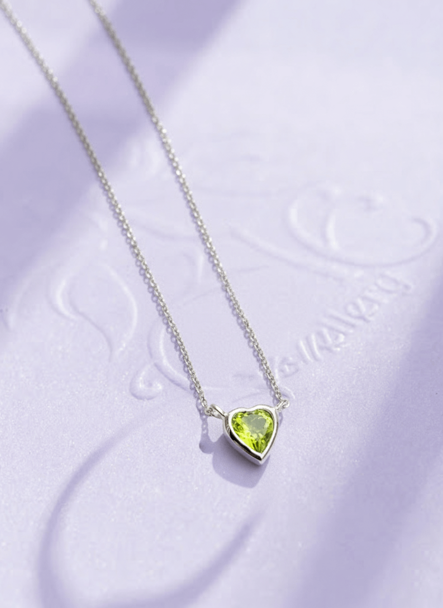 Dây chuyền Đá quý thiên nhiên Heart-cut Peridot Solitaire Bezel Chain Necklace in Sterling Silver by AME Jewellery