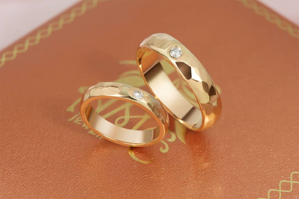 Nhẫn cưới vàng Kim cương thiên nhiên Diamond Hand-Carved Wedding Rings 18K Yellow Gold by AME Jewellery