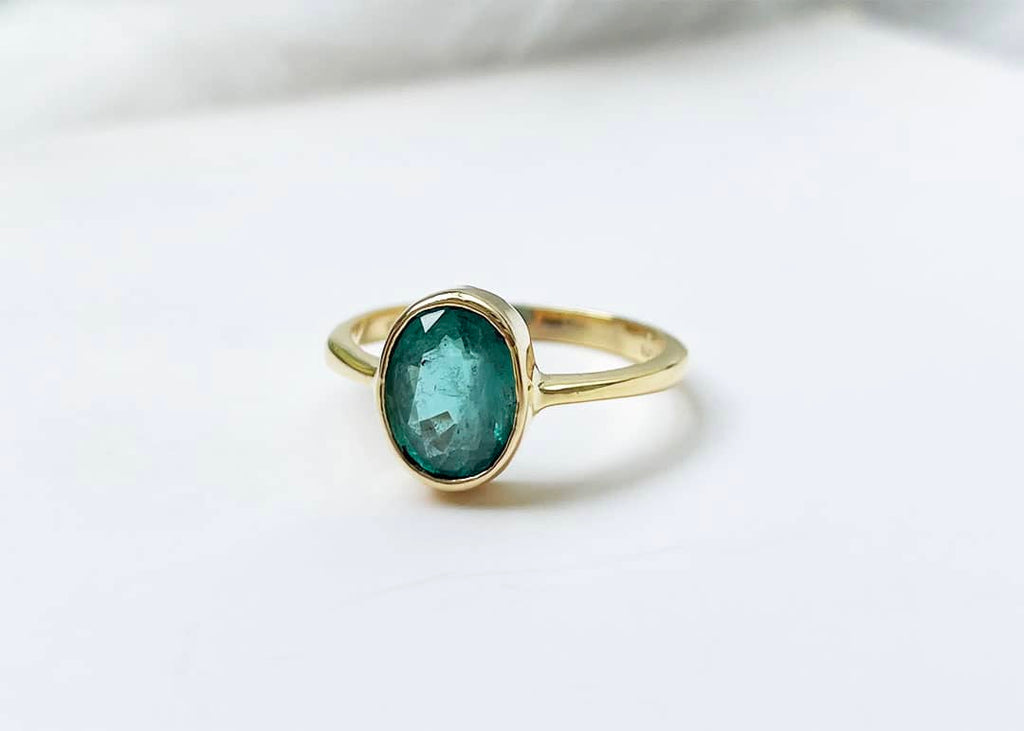 Nhẫn Vàng Đá quý thiên nhiên Emerald Bezel Ring in 14K Yellow Gold by AME Jewellery