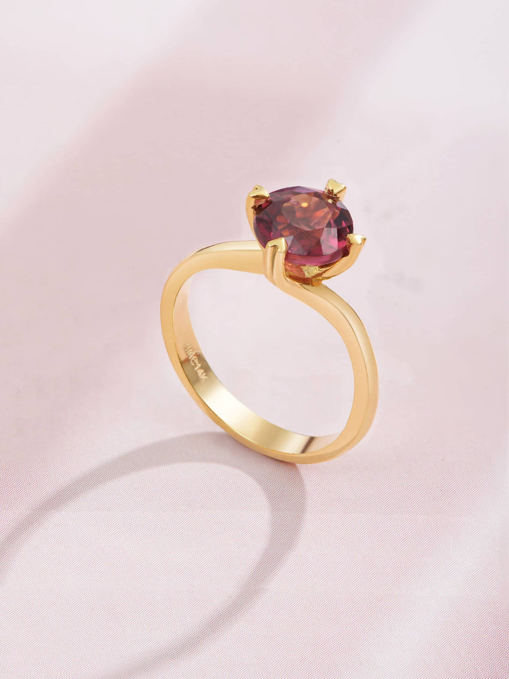 Nhẫn nữ Vàng Đá quý tự nhiên Garnet Twist Solitaire Ring in 14K Yellow Gold by AME Jewellery