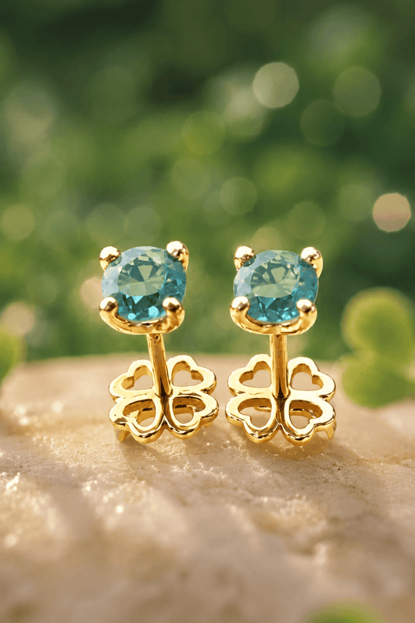 Boucles d'oreilles 4 griffes en or jaune 14K avec saphir vert - AME Jewellery