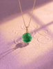 Collier pendentif fleur de rose en jadeite du Myanmar, en or jaune 14K - AME Jewellery