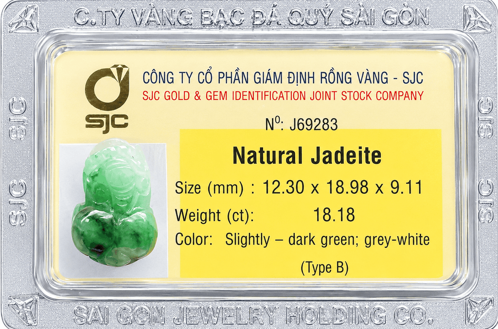 Natural Jadeite (翡翠 Fěicuì) carved Pixiu -  AME Jewellery