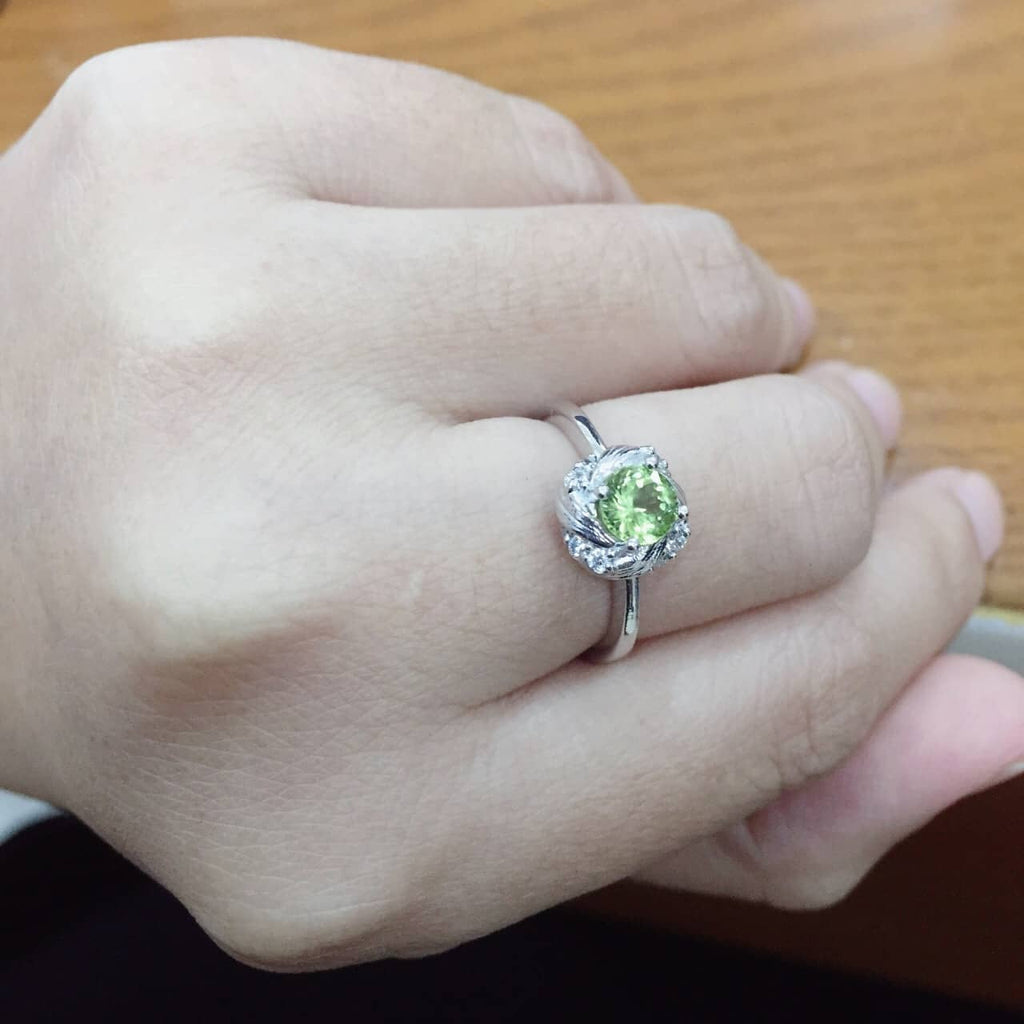 Nhẫn nữ Đá quý tự nhiên Peridot ring in sterling silver by AME Jewellery