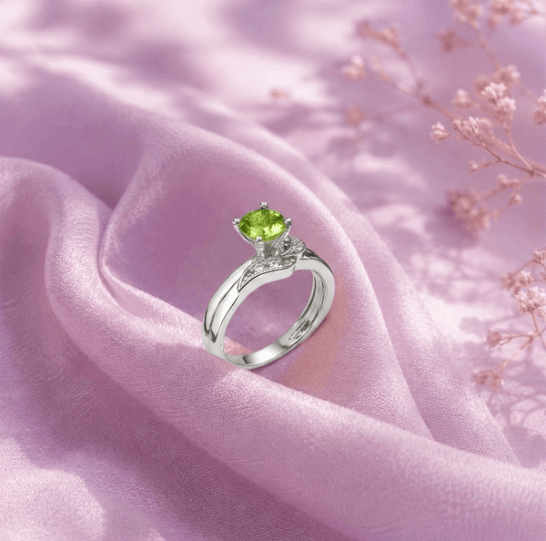 Nhẫn nữ đá quý tự nhiên Peridot chiếc lá - AME Jewellery