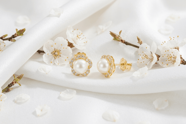 Bông tai Hoa Vàng 14K Ngọc trai White Freshwater Pearl Gold Earrings | AME Jewellery