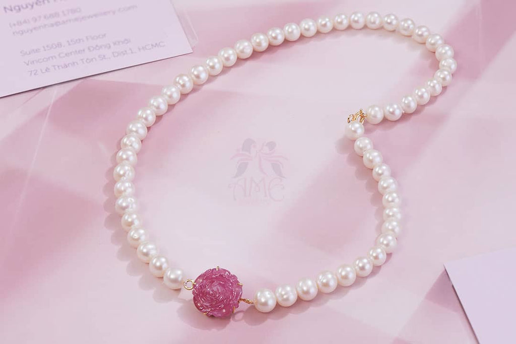Vòng cổ Chuỗi Ngọc trai trắng Pearl Strand Necklace and Ruby Rose by AME Jewellery