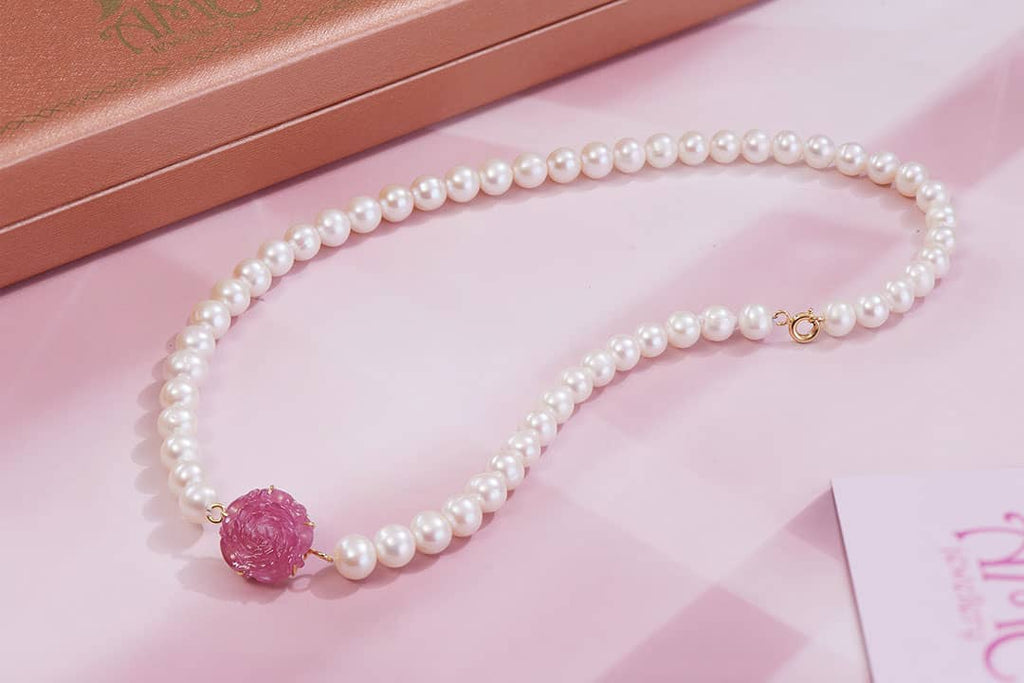 Vòng cổ Chuỗi Ngọc trai trắng Pearl Strand Necklace and Ruby Rose by AME Jewellery