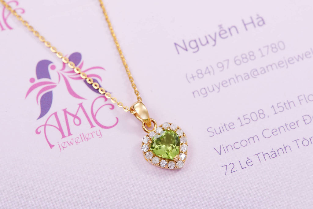 Mặt dây chuyền Vàng Đá quý tự nhiên Heart-cut Peridot Halo Pendant in 14K Yellow Gold by AMEJewellery