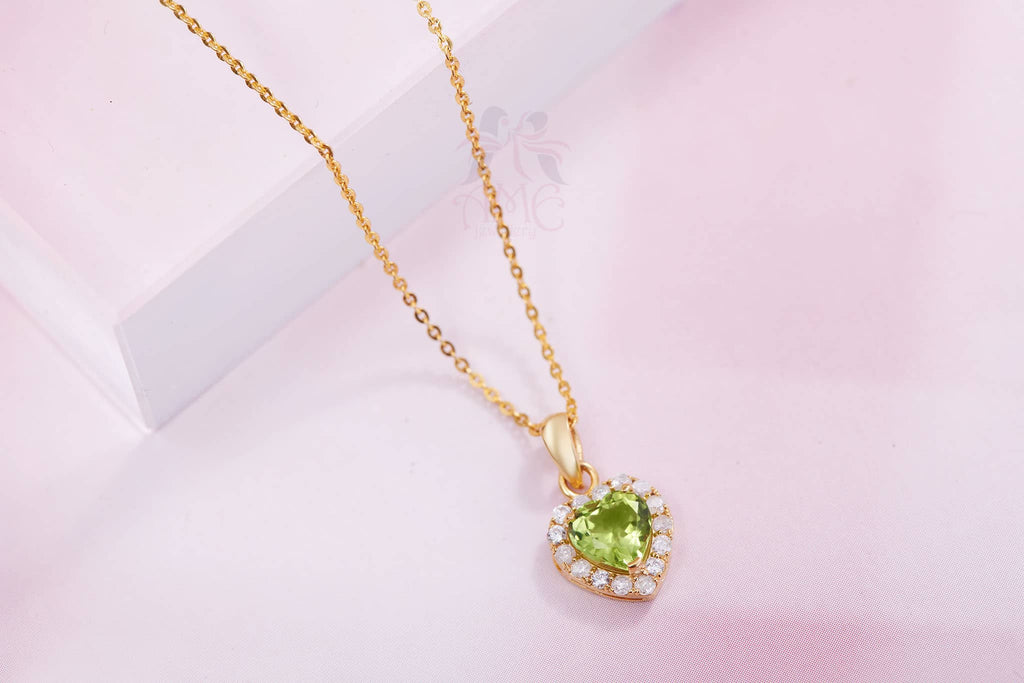 Mặt dây chuyền Vàng Đá quý tự nhiên Heart-cut Peridot Halo Pendant in 14K Yellow Gold by AMEJewellery