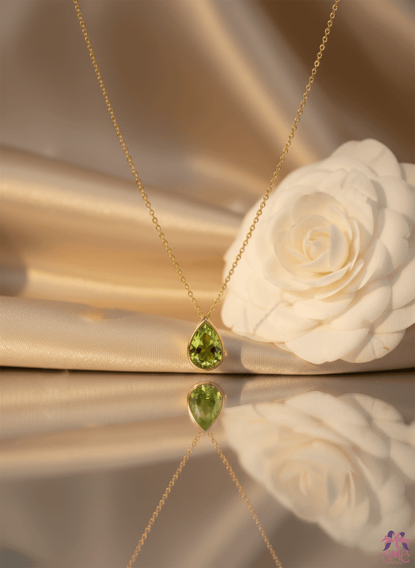 Mặt dây chuyền Đá quý thiên nhiên Pear-cut Peridot Bezel Pendant in 14K Yellow Gold by AME Jewellery