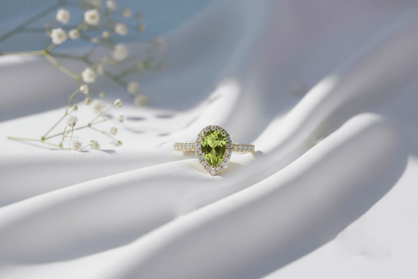 Nhẫn nữ Vàng Đá quý thiên nhiên Pear-shape Peridot Ring in 14K Yellow Gold by AME Jewellery