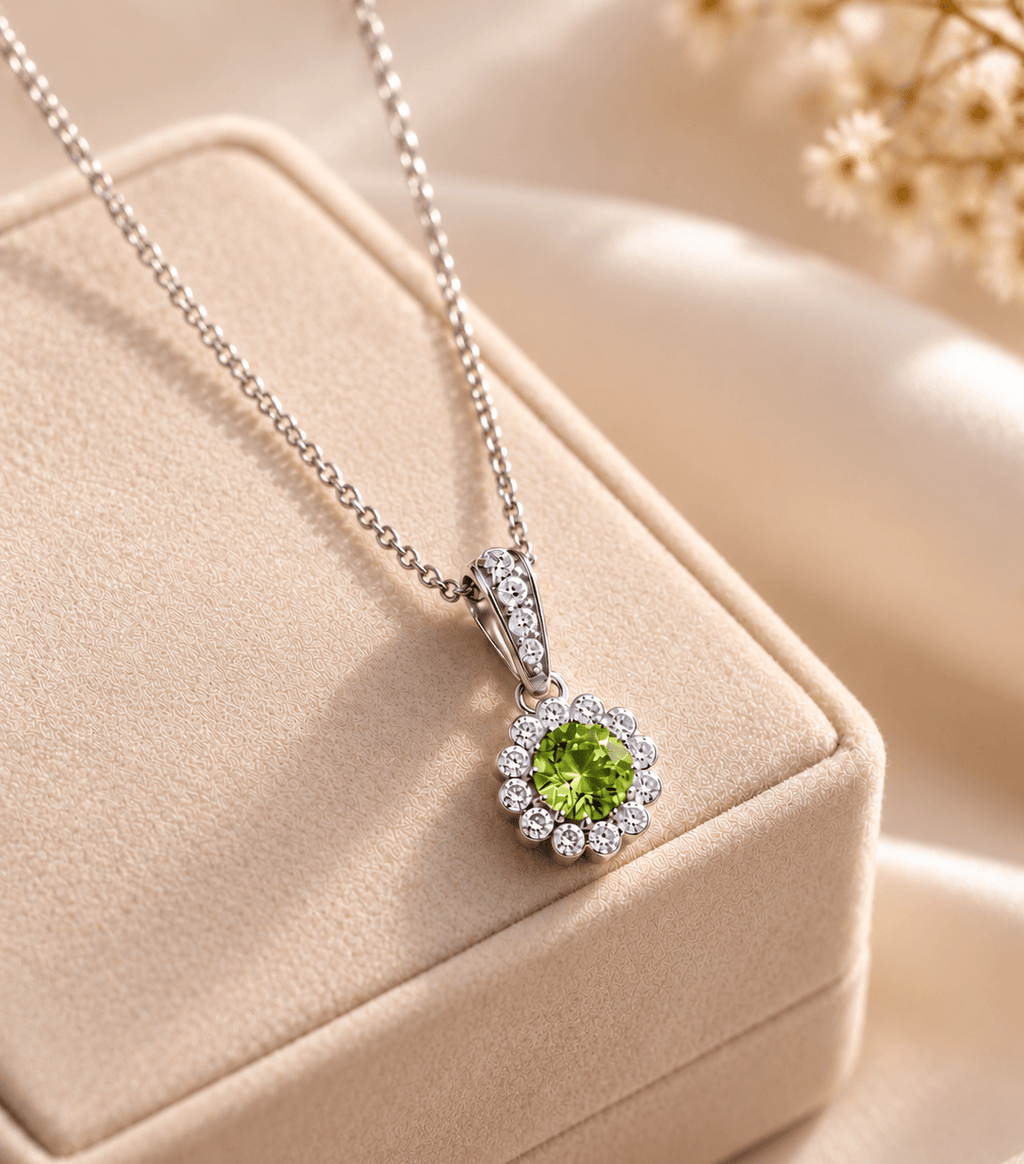 Pendentif halo en argent sterling avec péridot  - AME Jewellery