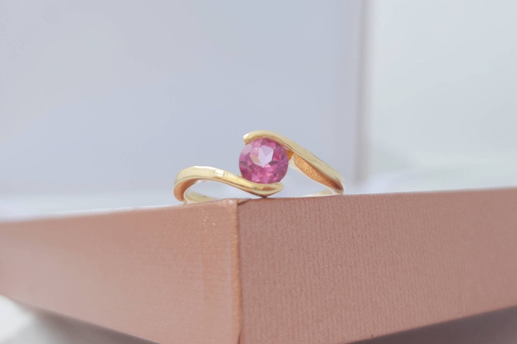 Nhẫn nữ Vàng Đá quý tự nhiên Pink Topaz Semi-Bezel Solitaire Ring in 14K Yellow Gold by AME Jewellery