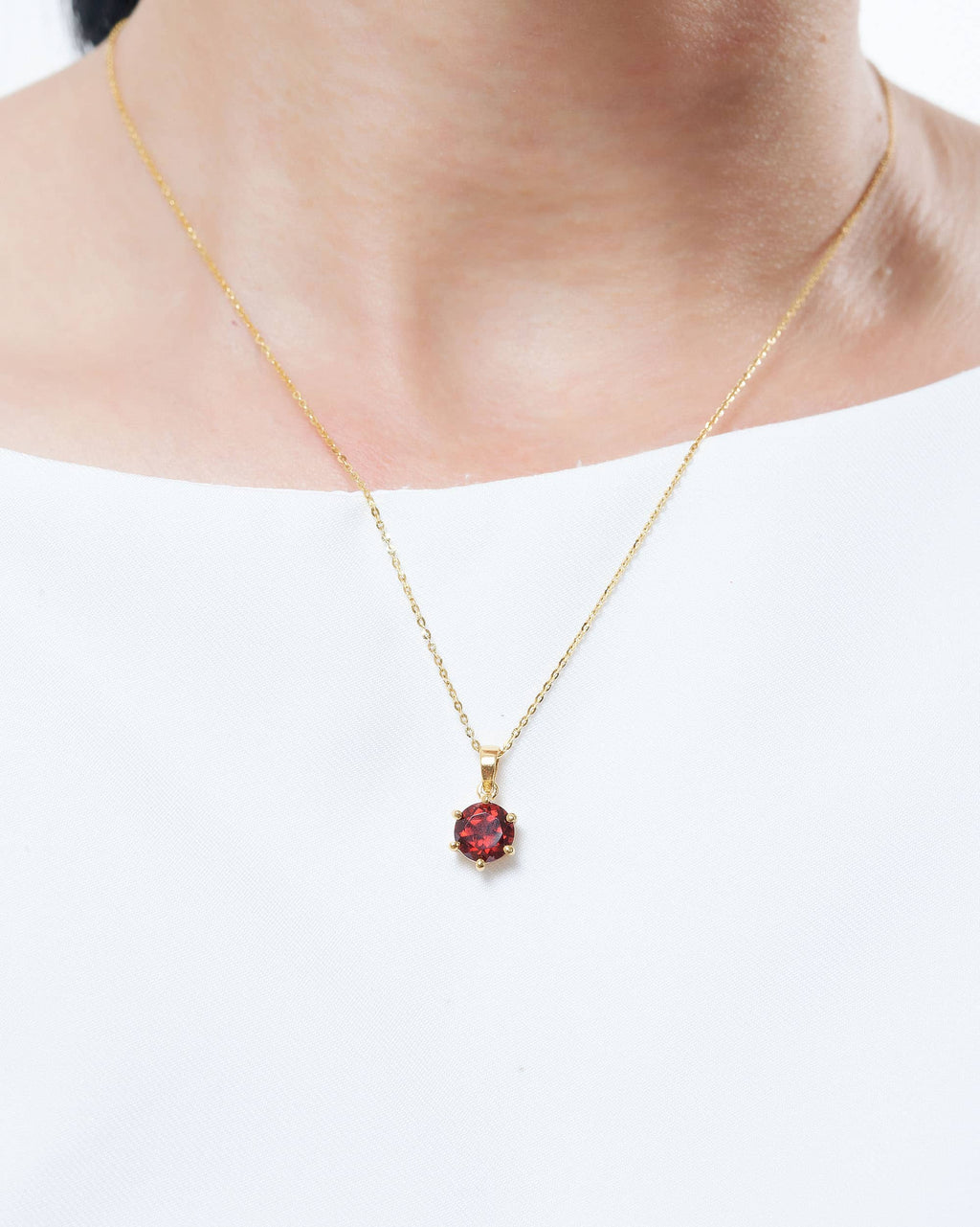 Mặt dây chuyền Vàng 14K Đá quý tự nhiên Red Garnet 6-Prong Pendant in 14K Yellow Gold by AME Jewellery