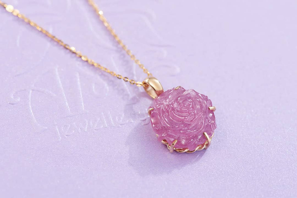 Mặt dây chuyền Vàng Hoa hồng Ruby Carved Rose Flower Pendant Necklace in 14K yellow Gold by AME Jewellery