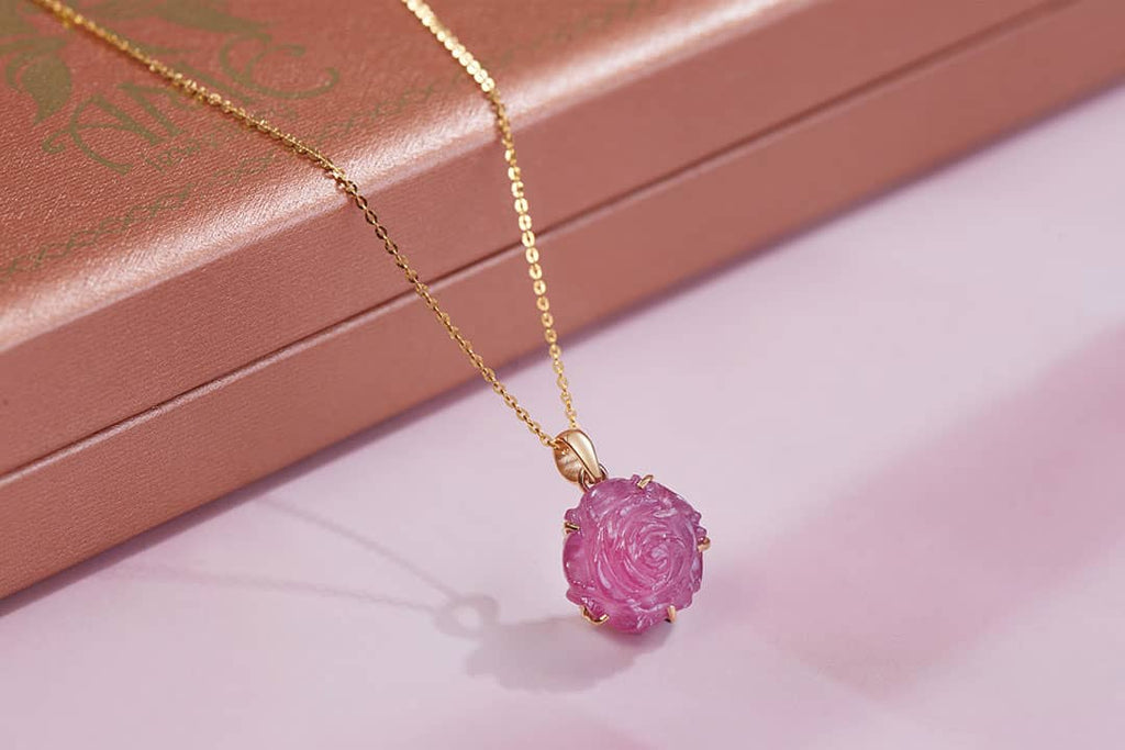 Mặt dây chuyền Vàng Hoa hồng Ruby Carved Rose Flower Pendant Necklace in 14K yellow Gold by AME Jewellery