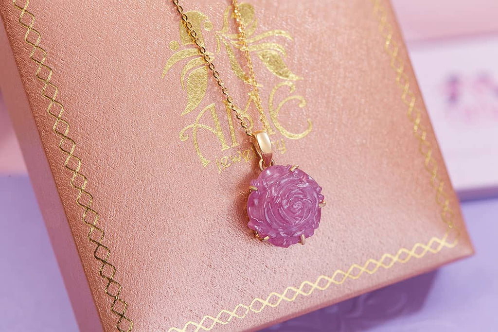 Mặt dây chuyền Vàng Hoa hồng Ruby Carved Rose Flower Pendant Necklace in 14K yellow Gold by AME Jewellery