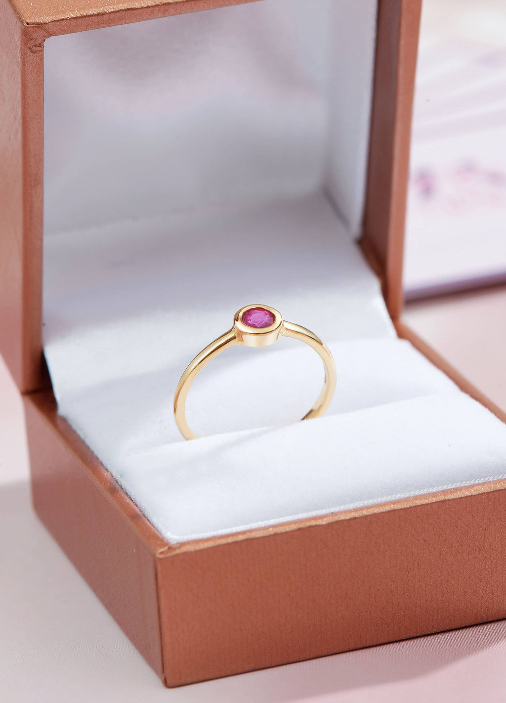 Nhẫn Vàng Đá quý thiên nhiên Natural Ruby Bezel Ring in 14K Yellow Gold | AME Jewellery