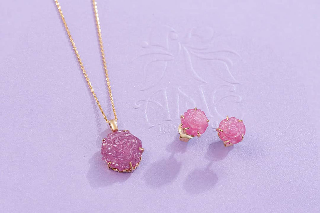 Bộ Trang sức Vàng 14K Hoa hồng Đá quý tự nhiên Ruby Carved Rose Flower Jewelry Set in 14K Yellow Gold by AME Jewellery